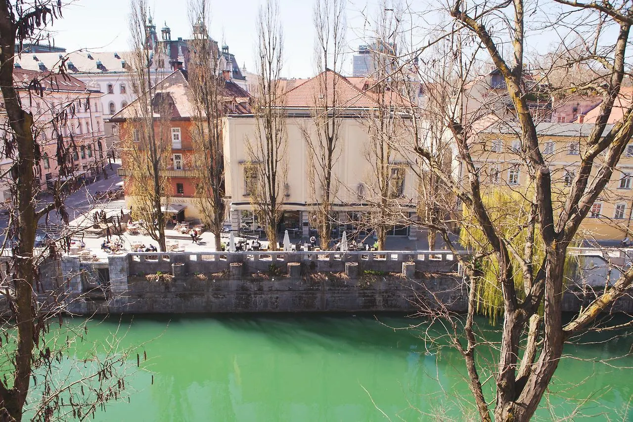 Julija&Robert'S Riverview Apartments And Rooms Ljubljana Slovenya